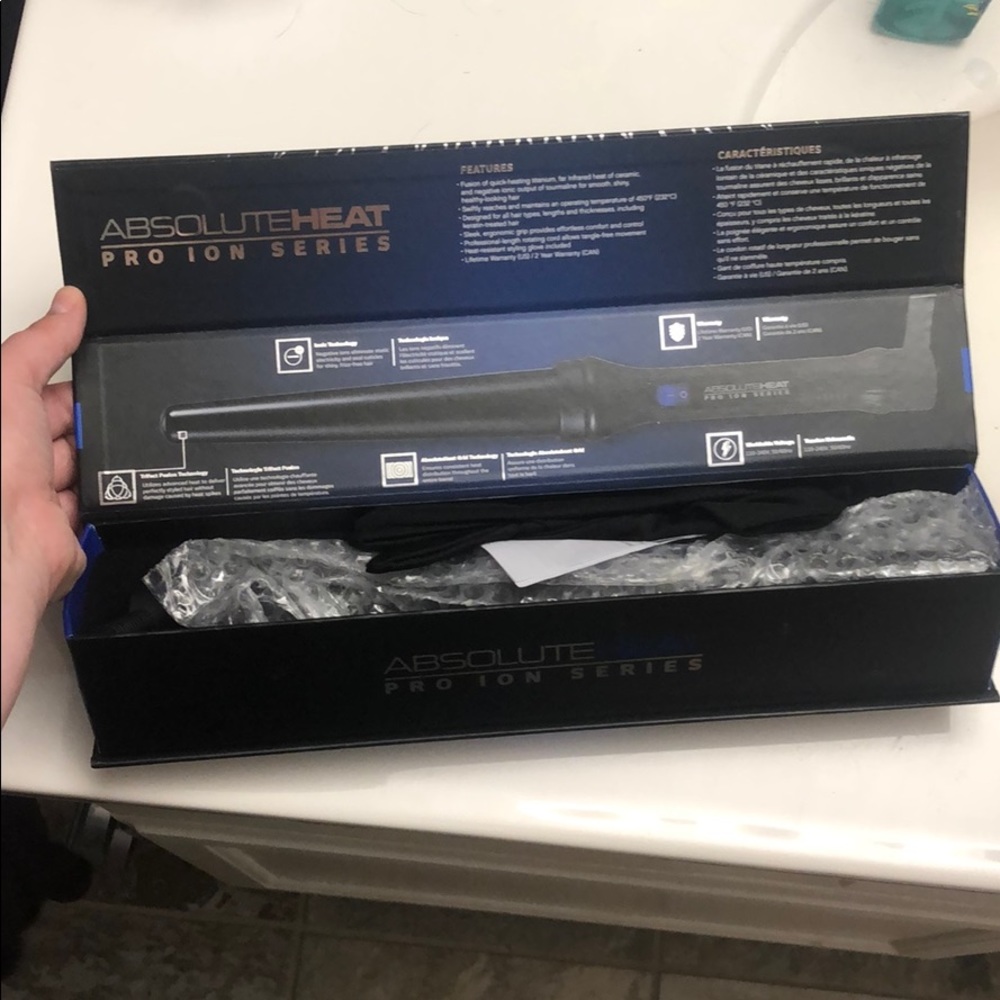 BRAND NEW Curling Wand